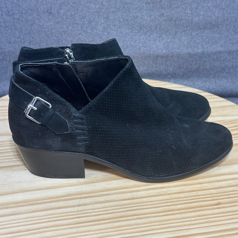 Vince Camuto Womens Black Suede Perforated Buckle‎ Ankle Booties Size 9.5 M